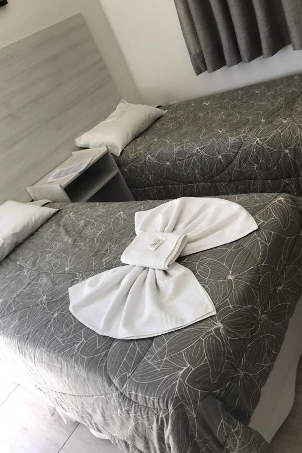 Hotel Vison Jarinu Bagian luar foto